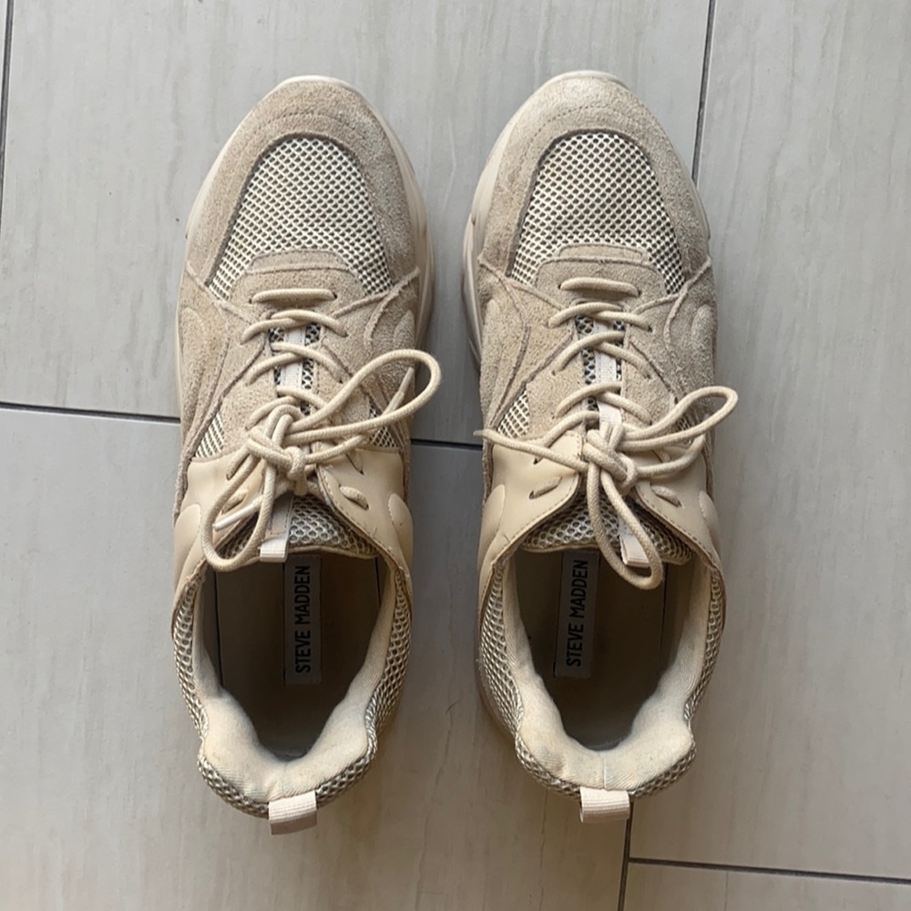 Steve Madden Movement Sneakers size 10